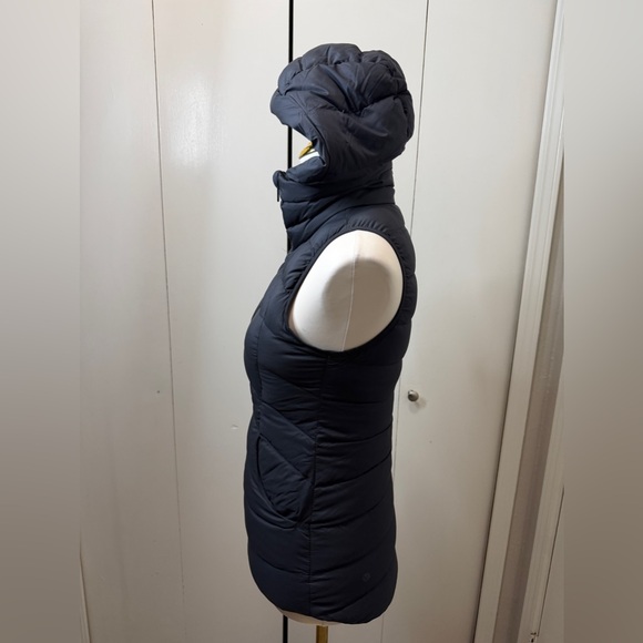 Lululemon Athletica Dark Gray Hooded Puffer Vest - Picture 2 of 11